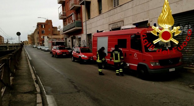 Roma, paura al Pigneto: fuga di gas, evacuata palazzina di tre piani