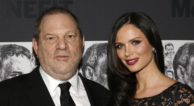 Weinstein rompe il silenzio: "Sono distrutto, ho perso la mia famiglia. Spero mi perdonino"