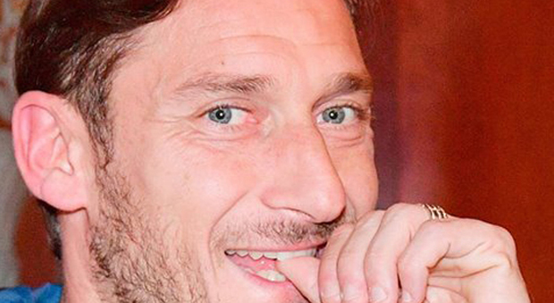 Francesco Totti: "Il mio ciuccio è per la donna che amo. Ilary quando si concentra..."