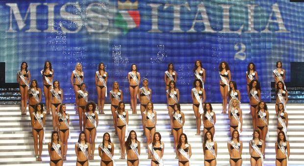 Miss Italia Napoli: prime selezioni all'Agorà Morelli