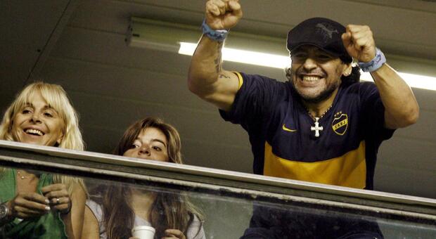 Maradona, è bufera sulla ex moglie Claudia Villafane: «A Miami non pagò quattro auto»