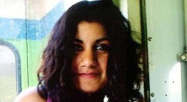 Omicidio di Sana, benefattore misterioso regala una tomba a Hina Saleem, la ragazza pakistana uccisa dal padre