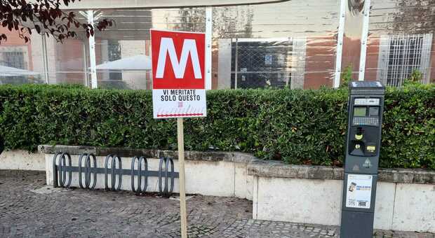Finte fermate della Metro: l'ironia piomba sul ballottaggio di Latina