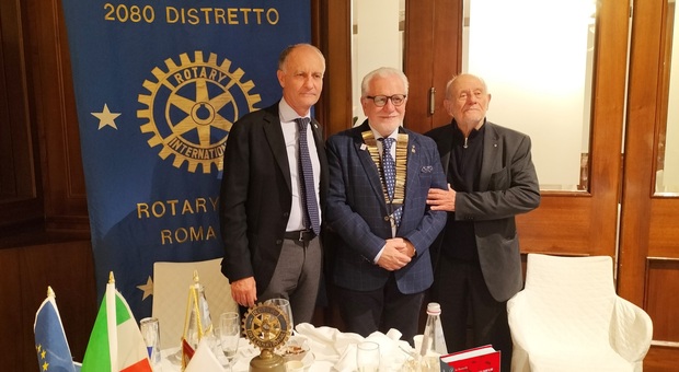 Dinner e racconti fantastici, il Rotary Club dà spettacolo