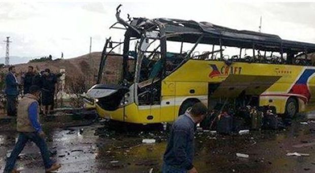 Egitto, attentato a bus turistico nel Sinai, 5 morti e 29 feriti