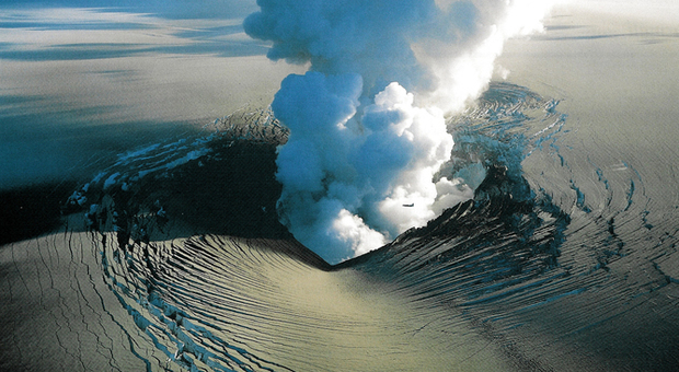 Una super-eruzione spazzerebbe via la civiltà umana: calcolo del rischio
