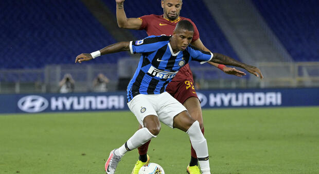 Inter, Young positivo al Covid: è il sesto nerazzurro prima del derby