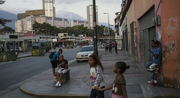 «La mortalità infantile è salta al 1000%»: ecco le vittime innocenti dell' "esperimento socialista" in Venezuela