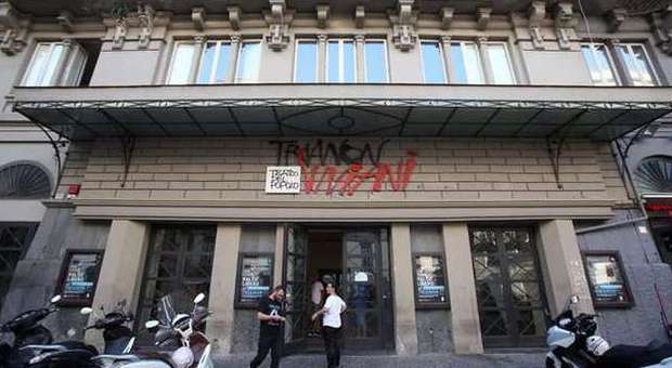 Napoli, allarme per il teatro Trianon: «Non fatene un Bingo»