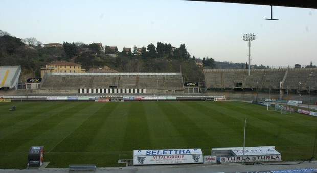 Servono verifiche urgenti allo stadio E' ufficiale il rinvio di Ascoli-Cesena