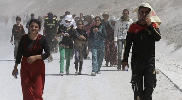 ​Iraq, Usa riprendono i raid contro l'Isis. Oltre 1.700 yazidi soccorsi in Turchia