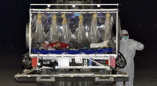 Ebola, il medico italiano è grave ma stabile. ​"La notte peggiore", oggi nuova infusione