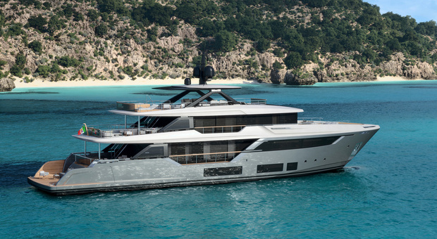 Il superyacht della Ferretti Group viene realizzato ad Ancona: c'è una suite armatoriale, ospita 10 persone e 7 di equipaggio