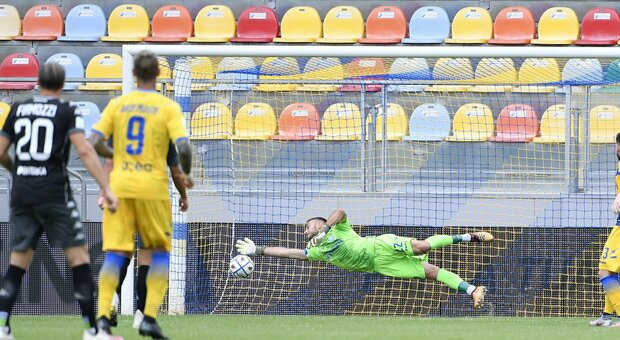 Falsa partenza per il Frosinone, l'Empoli passa 2-0