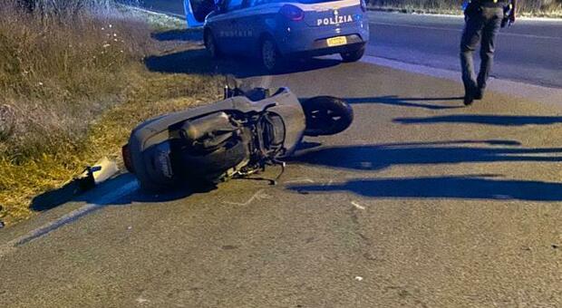 Cisterna, scontro tra uno scooter e un furgone: ferito un uomo di 40 anni