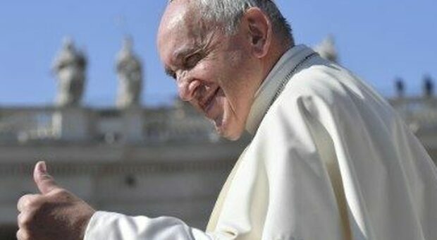 Papa Francesco torna in piazza e non nasconde la felicità: «Mi mancava»
