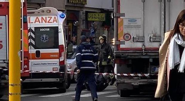 Roma, altri due morti sulle strade: travolti e uccisi un ciclista e un pedone