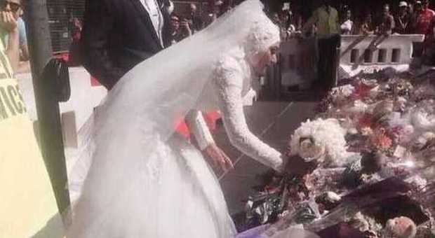 La sposa lascia il bouquet