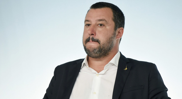 Sicurezza, Salvini: «Non credo che Mattarella si metterà di traverso sul decreto»