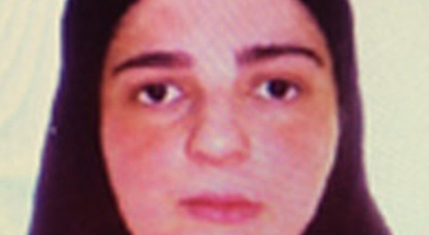 La donna partita per l'Isis con 5 figli maschi ​e una femmina da fare sposare a un terrorista