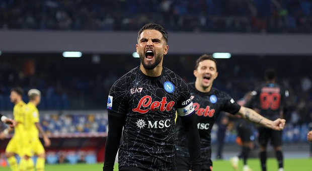 Napoli-Bologna 3-0: azzurri da paura ritornano in testa, Insigne sfata i rigori