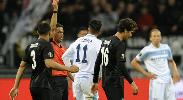 Eintracht-Lazio 4-1: crollo biancoceleste, espulsi Basta e Correa