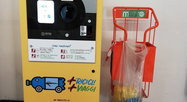 Roma, Raggi: «Macchinette mangiaplastica al mercato tuscolano»