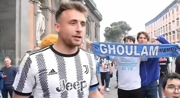 Il video del tifoso juventino a Napoli