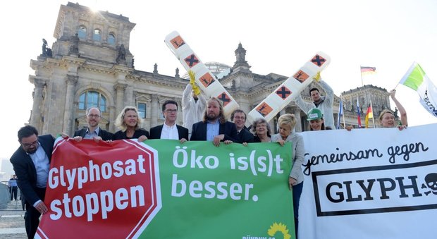 Manifestazione contro l'utilizzo del glifosato a berlino (foto d'archivio)