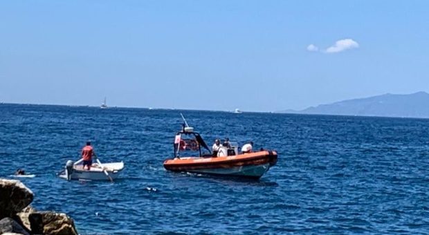 Soccorsi barca affondata a Sant'Agnello