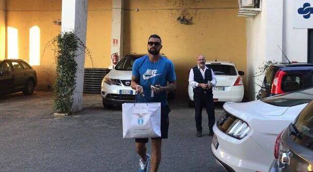 Lazio, visite mediche per Mauricio: nel pomeriggio la partenza per Verona