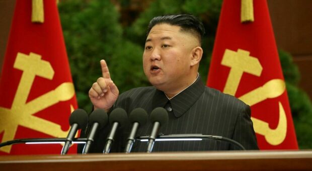 La Corea del Nord, in grave crisi alimentare, chiede letteralmente ai cittadini di «mangiare meno»