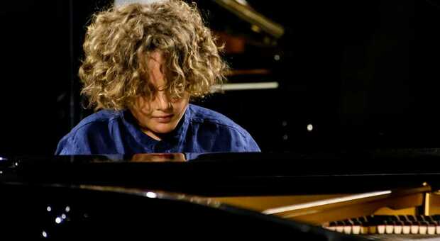 Francesco Marra, il pianista che incanta il mondo è di Lecce: vince l'oro al “London Youth Piano Competition”