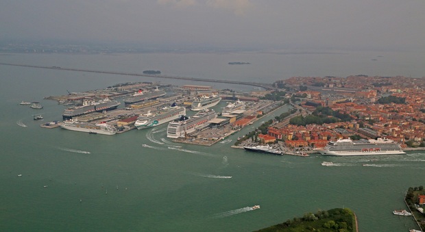 Il porto crocieristico di Venezia