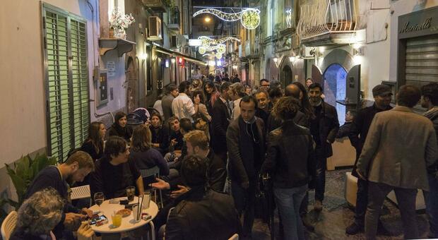 Minori in coma etilico a Napoli, duello questore-gestori sulla chiusura dei locali