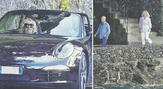 Antonella Clerici e Vittorio Garrone, arrivo in Porsche e relax al mare nella villa a Portofino