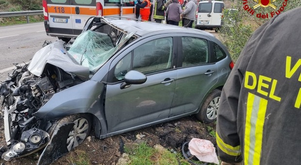 Auto contro furgone sulla Lecce-Campi: due feriti in codice rosso