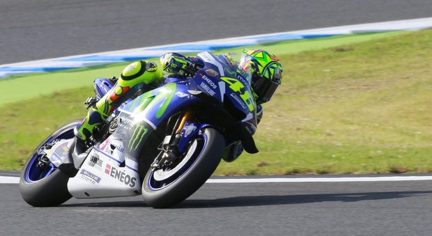 Valentino Rossi in azione in Giappone