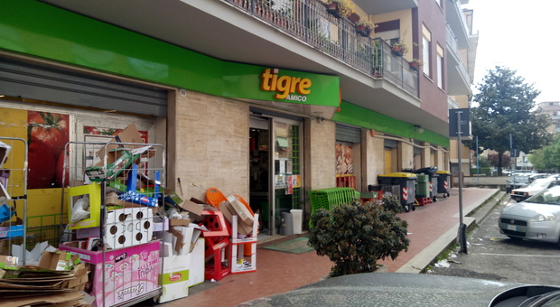 Il supermercato Tigre di via Paolessi (Foto Meloccaro)