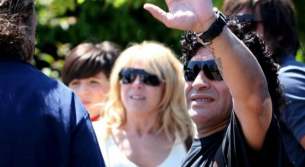 Maradona, l'ultimo messaggio audio per l'ex compagna e il figlio: «Abbi cura di lei e del mio angelo»