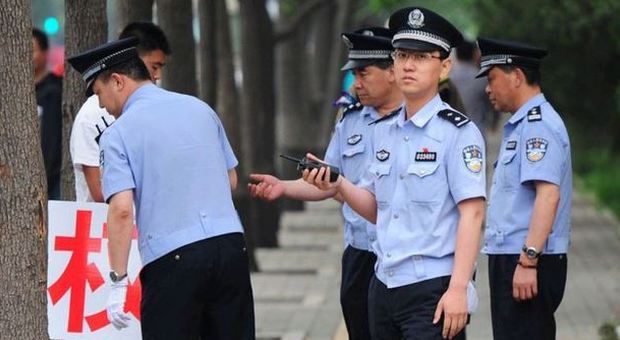 Cina, oltre 30 mila persone arrestate per pornografia e gioco d'azzardo