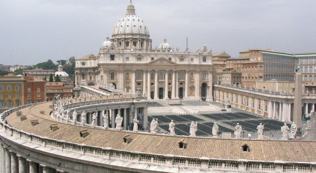 Vaticano, evasione, truffa, corruzione: sequestro beni per oltre 11 milioni