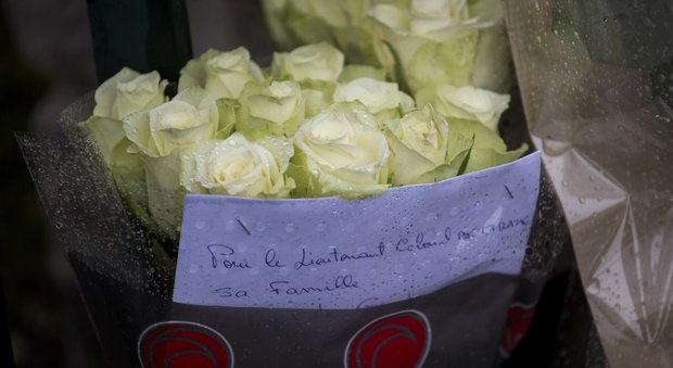 Attentato in Francia, lettera-testamento a casa del killer: «L'ho fatto per l'Isis»