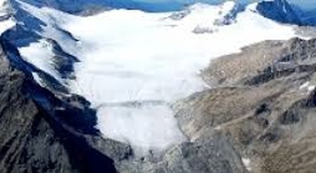 Allarme clima, il ghiacciaio dell'Adamello si è ritirato di altri 15 metri