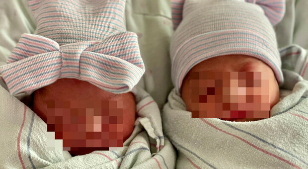 Usa, gemelli con giorni, mesi e anni diversi: nati a 15 minuti di distanza. Uno nel 2021, l'altra nel 2022