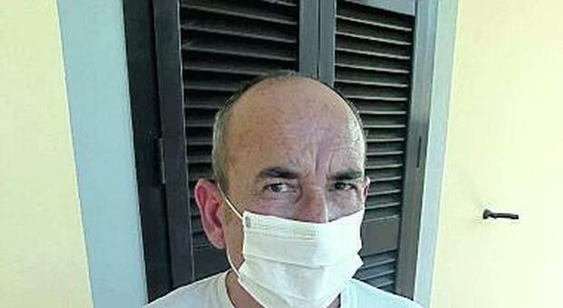 Luciano, 58 giorni in ospedale: «Troppa superficialità con le mascherine, questa è una malattia infernale»