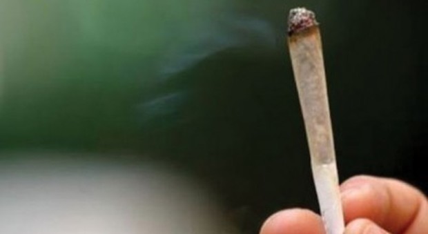 Spinelli fumati per noia a 14 anni: "Pensavo di morire, non lo farò mai più"