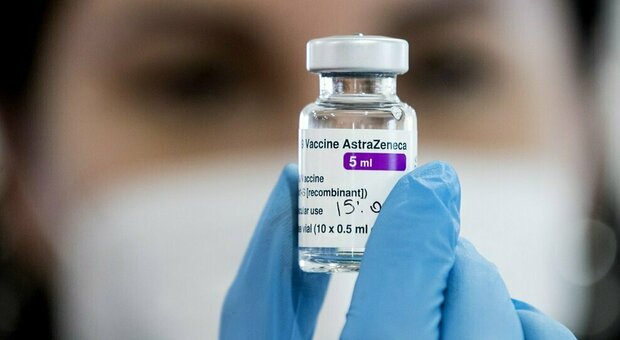 SHOWCASE - AstraZeneca e Janssen, i vaccini a vettore virale: differenze, funzionamento e rischi