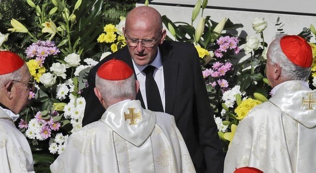 Il Papa accetta le dimissioni di Giani, capo della Gendarmeria, per le foto segnaletiche