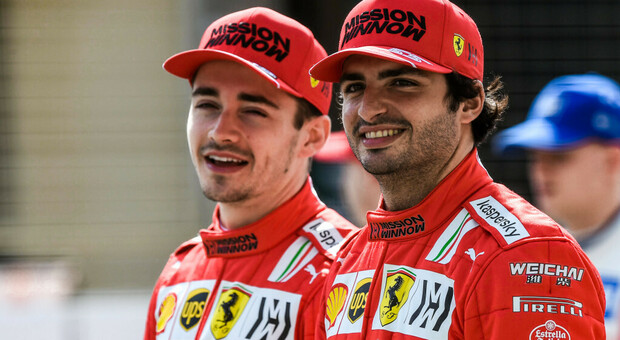 I piloti della Ferrari 2021 Charles Leclerc e Carlos Sainz